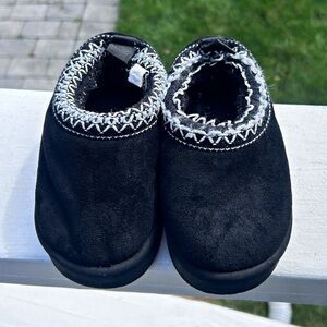Black Faux Suede Fur Lined Clog Slippers EU 24-25 US Toddler Unisex 8-9 Slip On